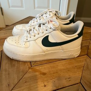 Nike Air Force One - Women, size 8